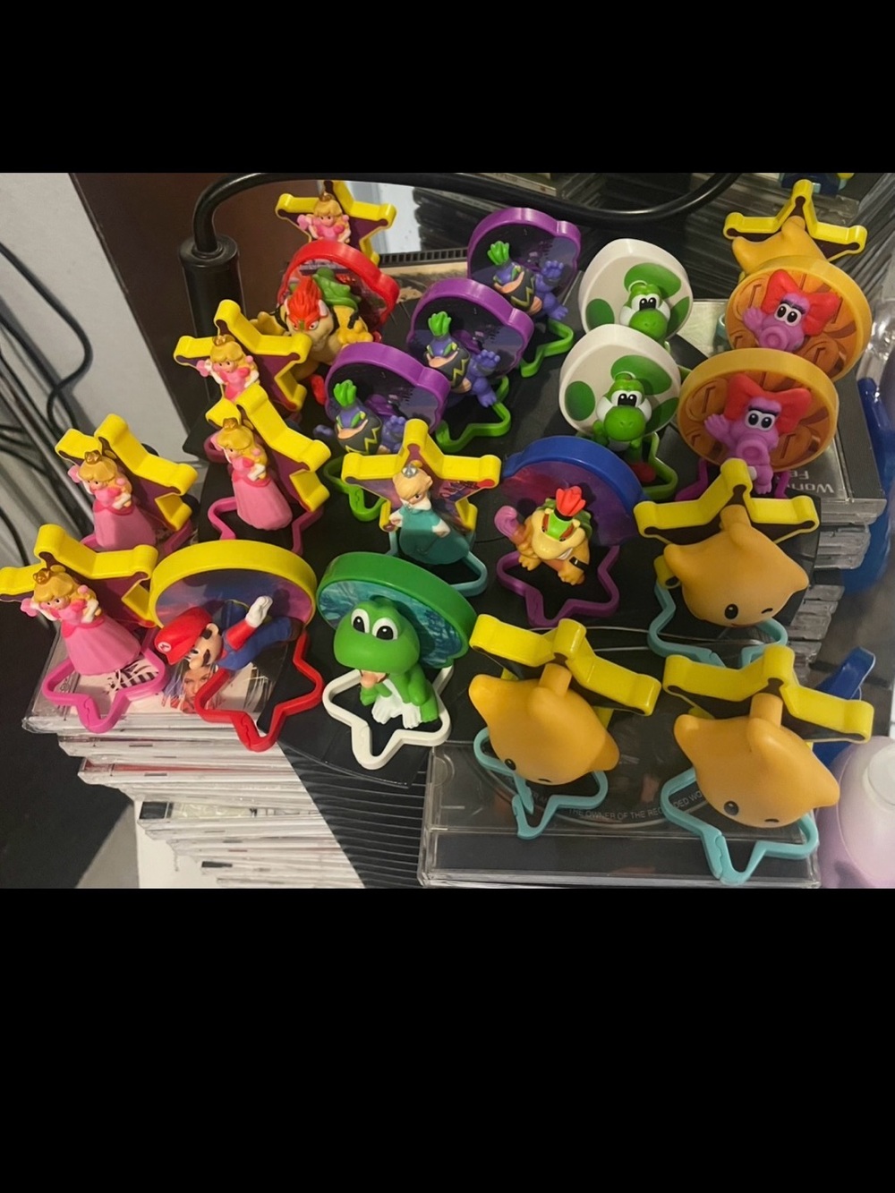 Super Mario Character Ring Toy Set - Assorted Green, Purple, Yellow